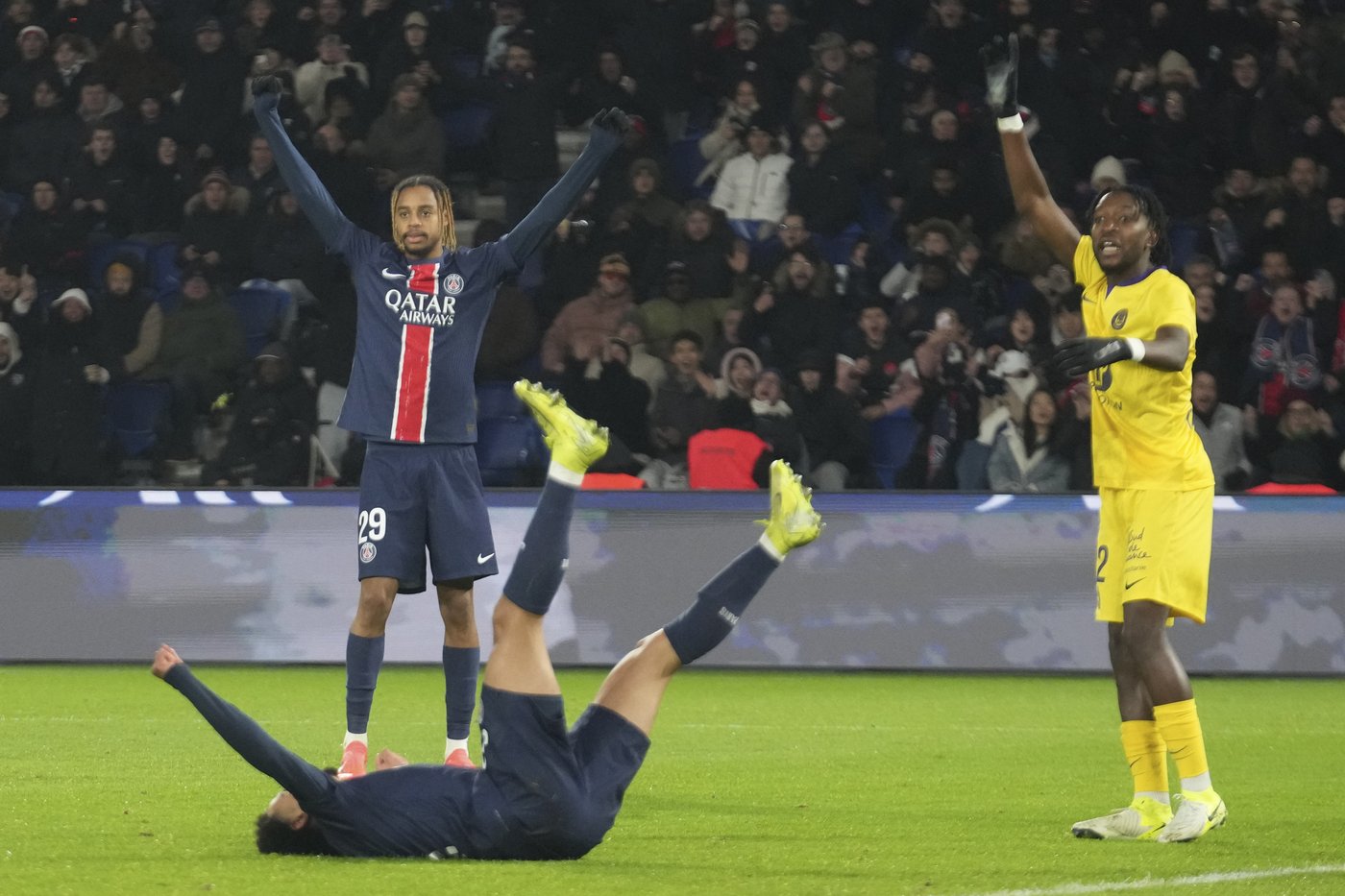 PSG beats Toulouse 3-0 and Akliouche double gives Monaco home win over Brest | iNFOnews.ca