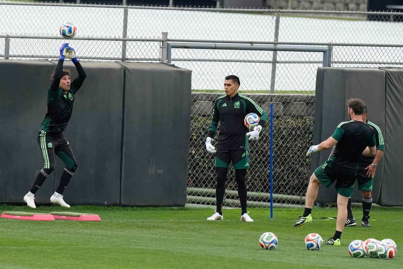 Mexico seeks to end its opening-day World Cup curse when it takes on South Africa | iNFOnews.ca Mexico seeks to end its opening-day World Cup curse when it takes on South Africa | iNFOnews.ca