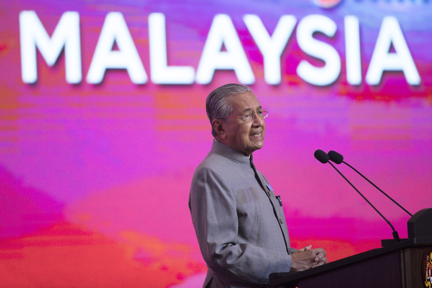 'Quite frightening': Malaysia's former leader Mahathir Mohamad turns 100 without slowing down | iNFOnews.ca