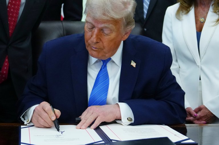 The Latest: US and Iran trade strikes for second day, pushing Middle East closer to full-scale war | iNFOnews.ca