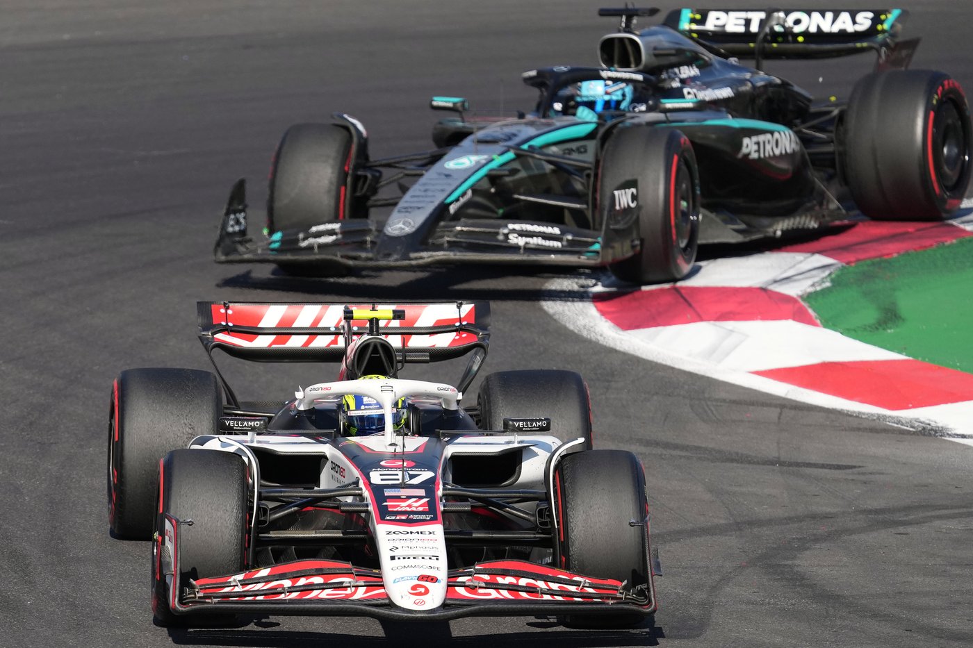 Bearman battles Verstappen to secure Haas' best finish since 2018 | iNFOnews.ca Bearman battles Verstappen to secure Haas' best finish since 2018 | iNFOnews.ca