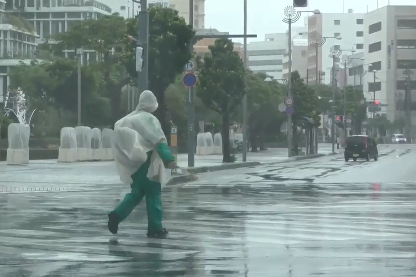 Eastern China braces for Typhoon Dolphin, shutting schools and tourist activities | iNFOnews.ca