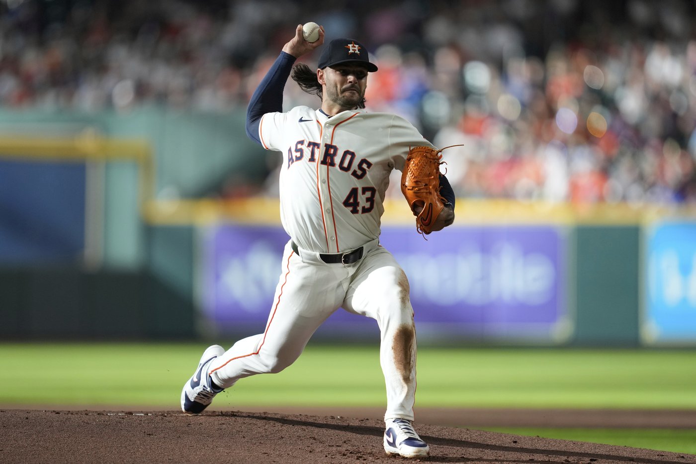 Tucker enjoys huge game against former team as Cubs hammer Astros | iNFOnews.ca