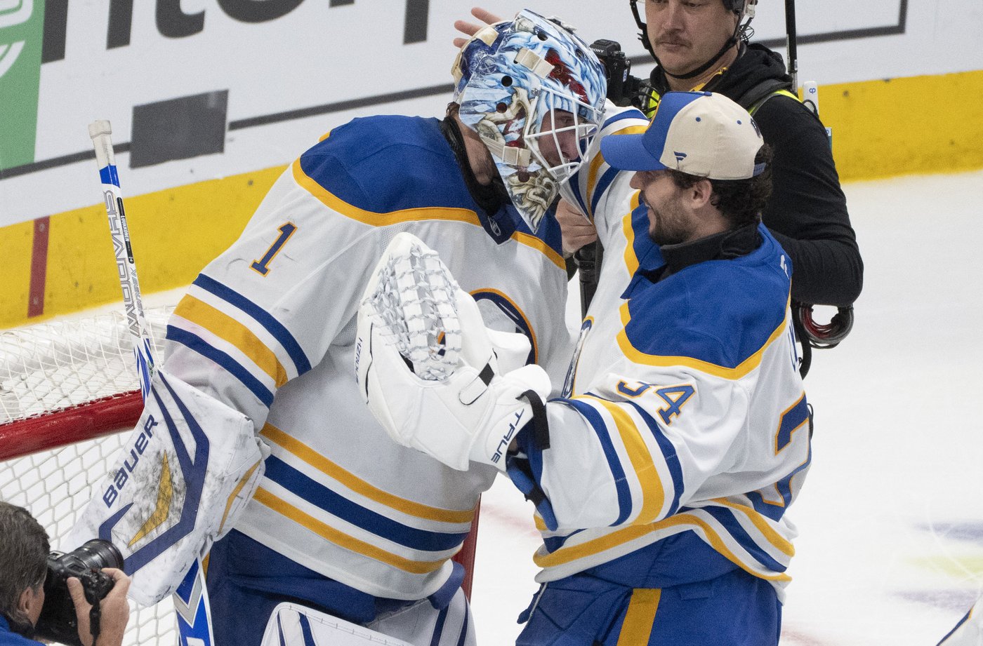 'Chaos in the crease' doesn't faze Sabres as they prepare for Game 7 in Buffalo | iNFOnews.ca
