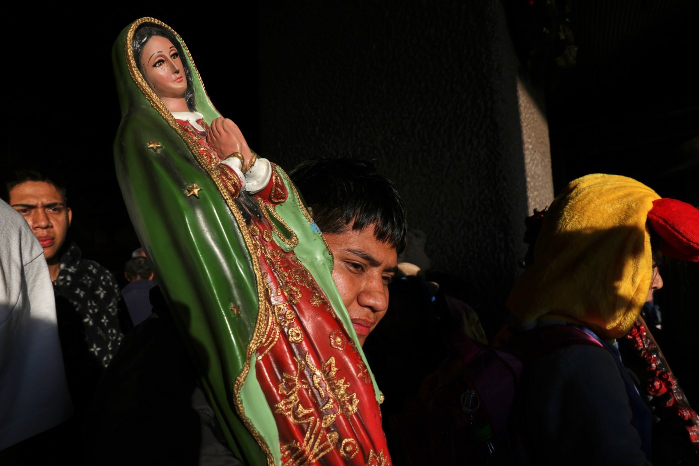 Believers in Our Lady of Guadalupe flock to her Mexico City shrine, in photos | iNFOnews.ca