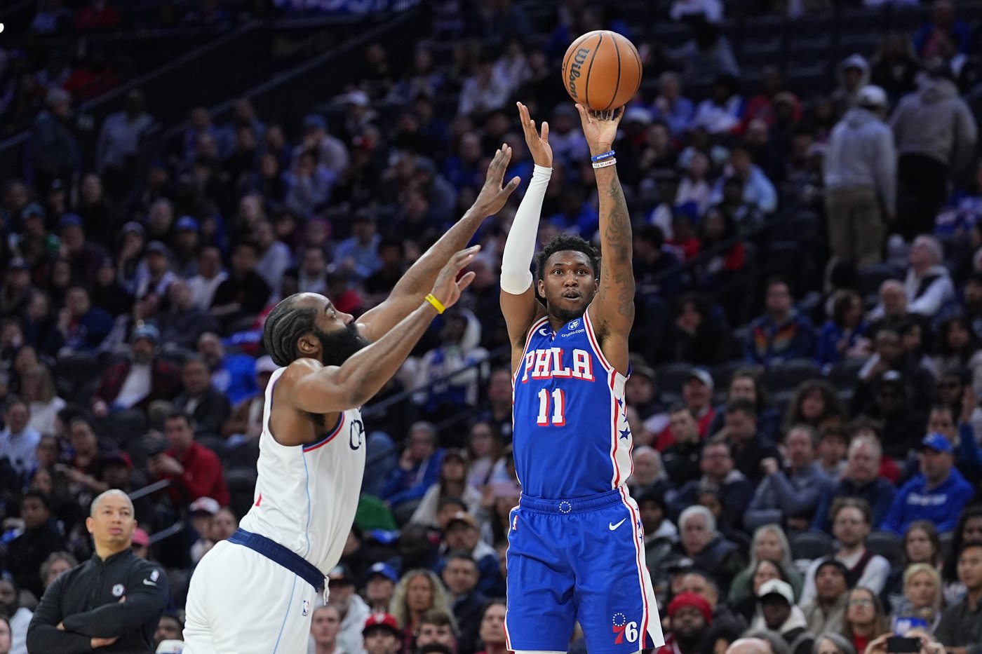 Tyrese Maxey and 76ers rally for 110-108 win over James Harden and Clippers | iNFOnews.ca Tyrese Maxey and 76ers rally for 110-108 win over James Harden and Clippers | iNFOnews.ca