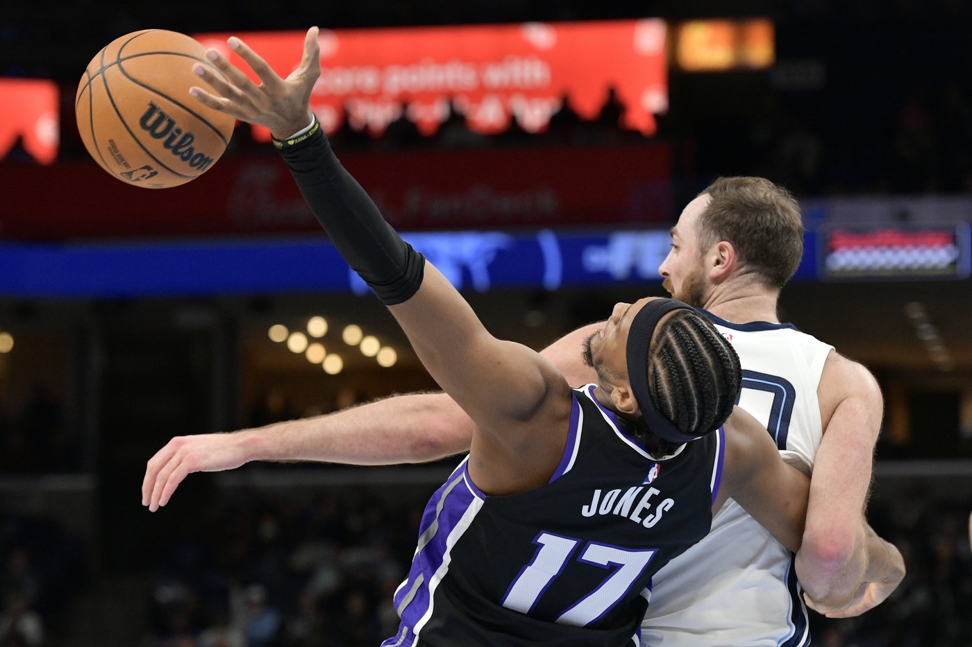 Marcus Smart scores 18 points, hits clinching free throws in Grizzlies' 115-110 win over Kings | iNFOnews.ca Marcus Smart scores 18 points, hits clinching free throws in Grizzlies' 115-110 win over Kings | iNFOnews.ca