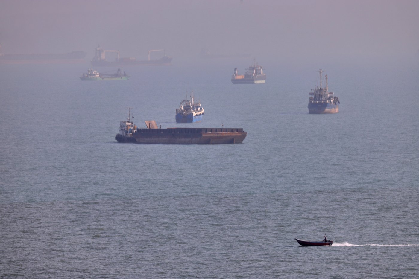 US strikes Iranian rocket launchers on the Strait of Hormuz in first military action in weeks | iNFOnews.ca