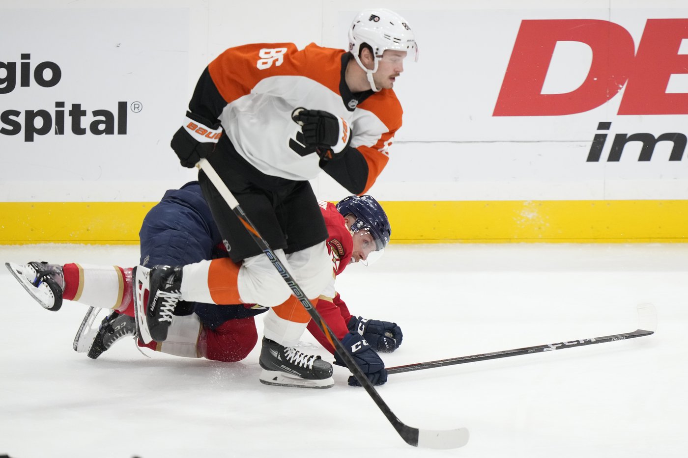 Rodrigues gets deciding goal in shootout as Panthers beat Flyers 4-3 for 7th straight win | iNFOnews.ca