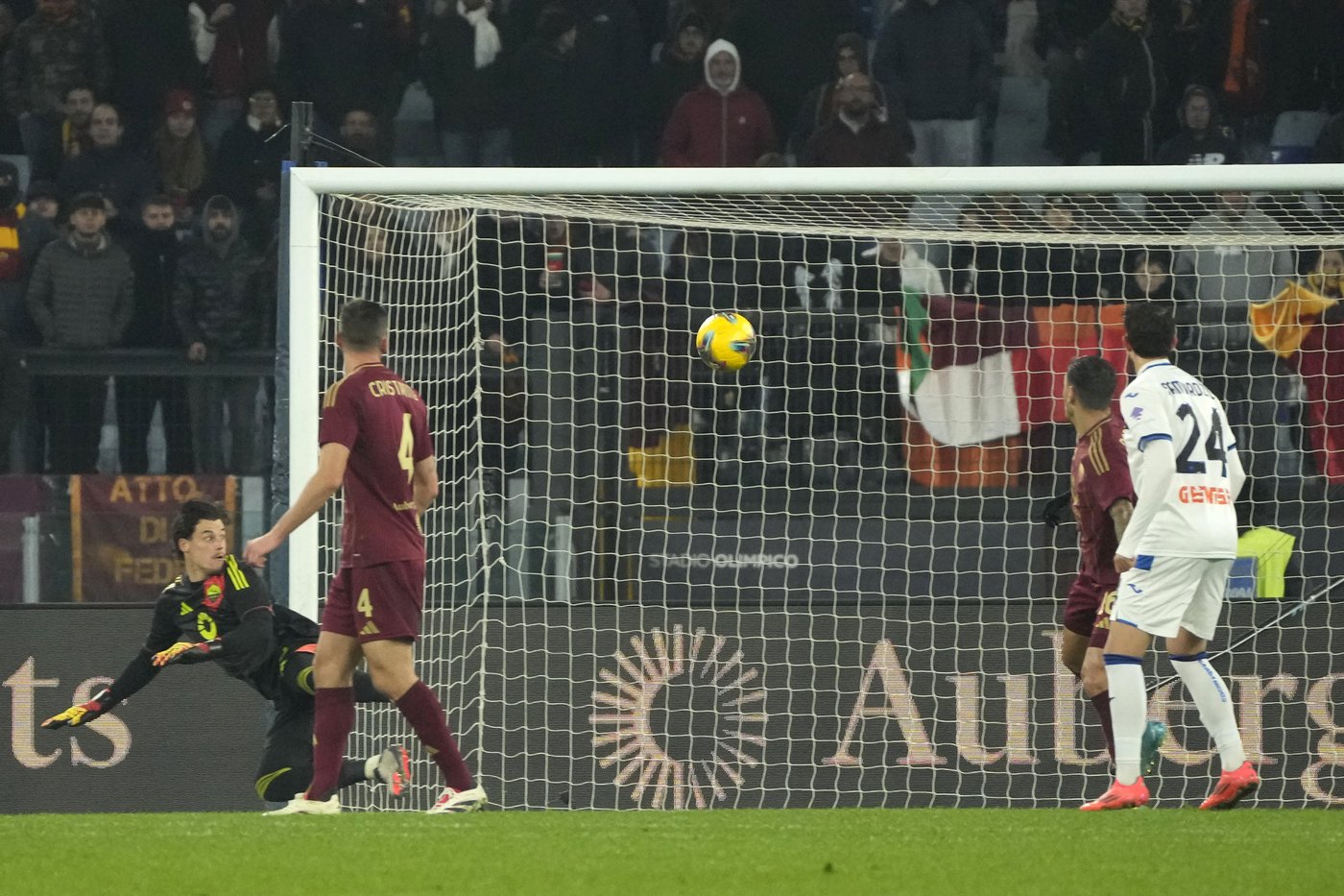 Ranieri returns to Rome and Roma players show support for Bove on emotional night | iNFOnews.ca