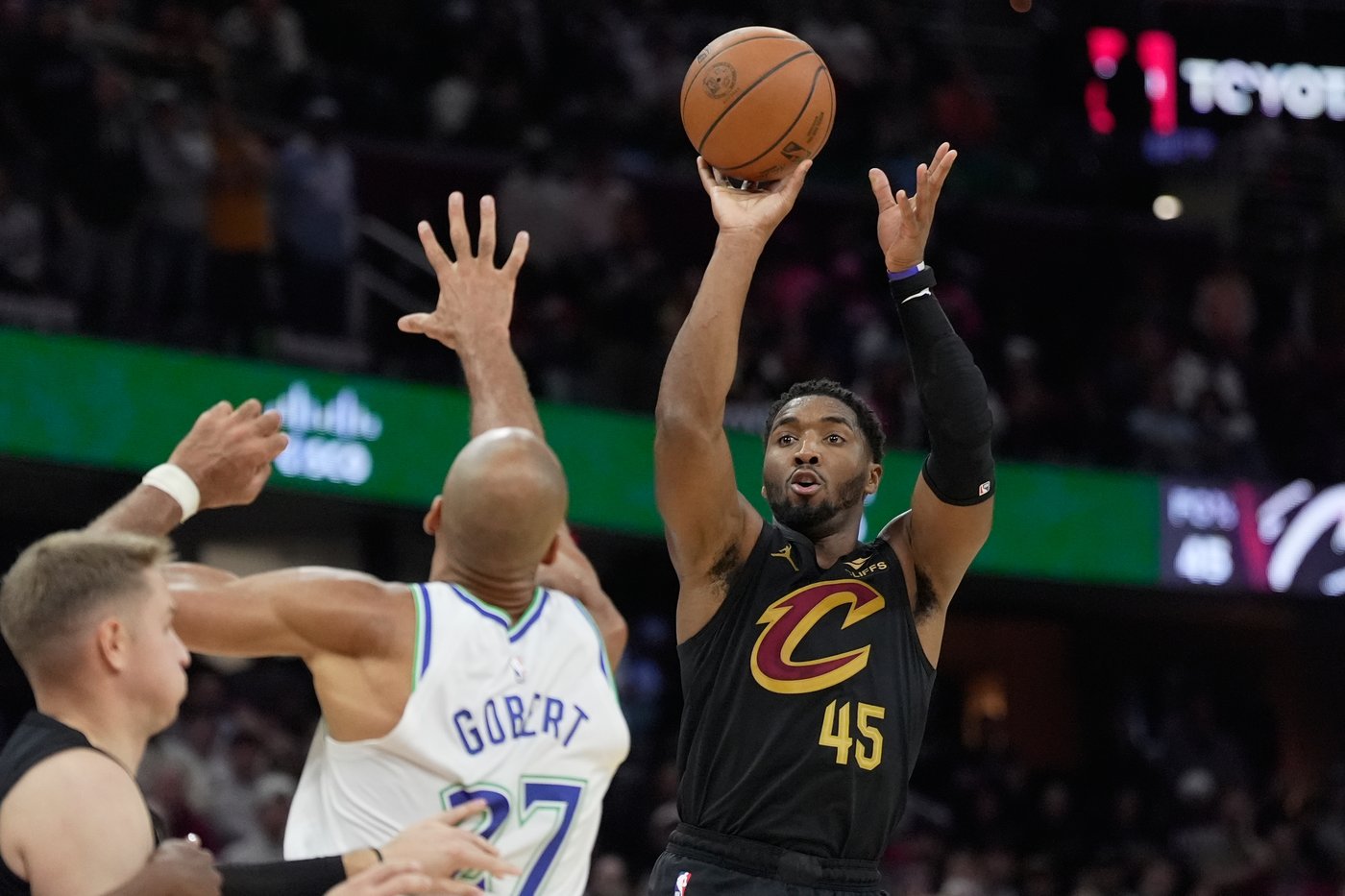 Mitchell scores 26 as Cavaliers rally and defeat Timberwolves 127-125 in overtime | iNFOnews.ca Mitchell scores 26 as Cavaliers rally and defeat Timberwolves 127-125 in overtime | iNFOnews.ca