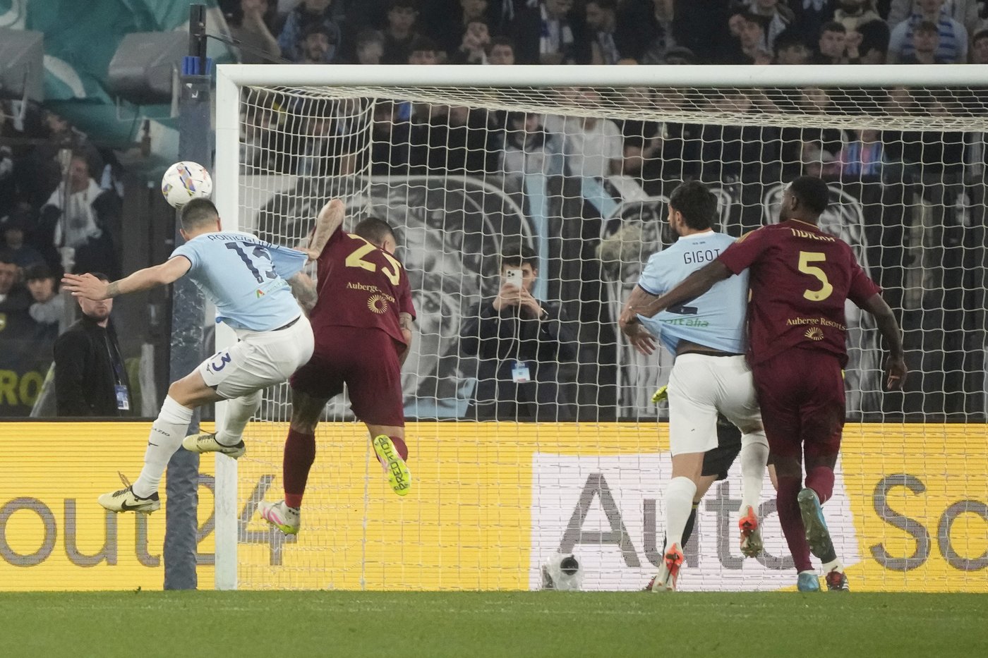 Rome derby ends 1-1. Atalanta revives Champions League hopes | iNFOnews.ca