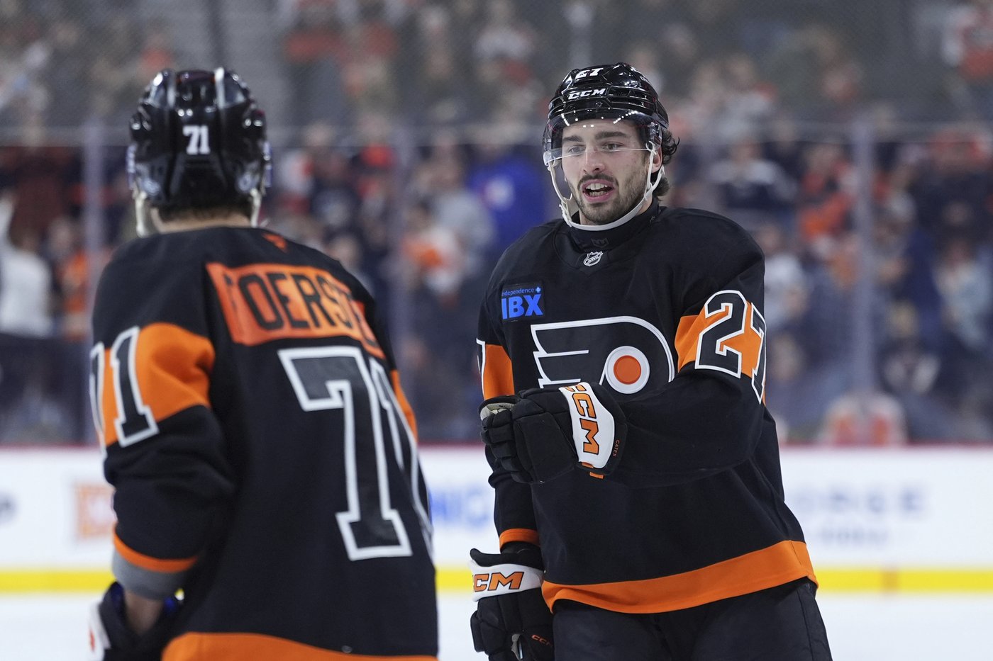 Cates scores twice to help Flyers rally to beat Panthers 4-3 | iNFOnews.ca