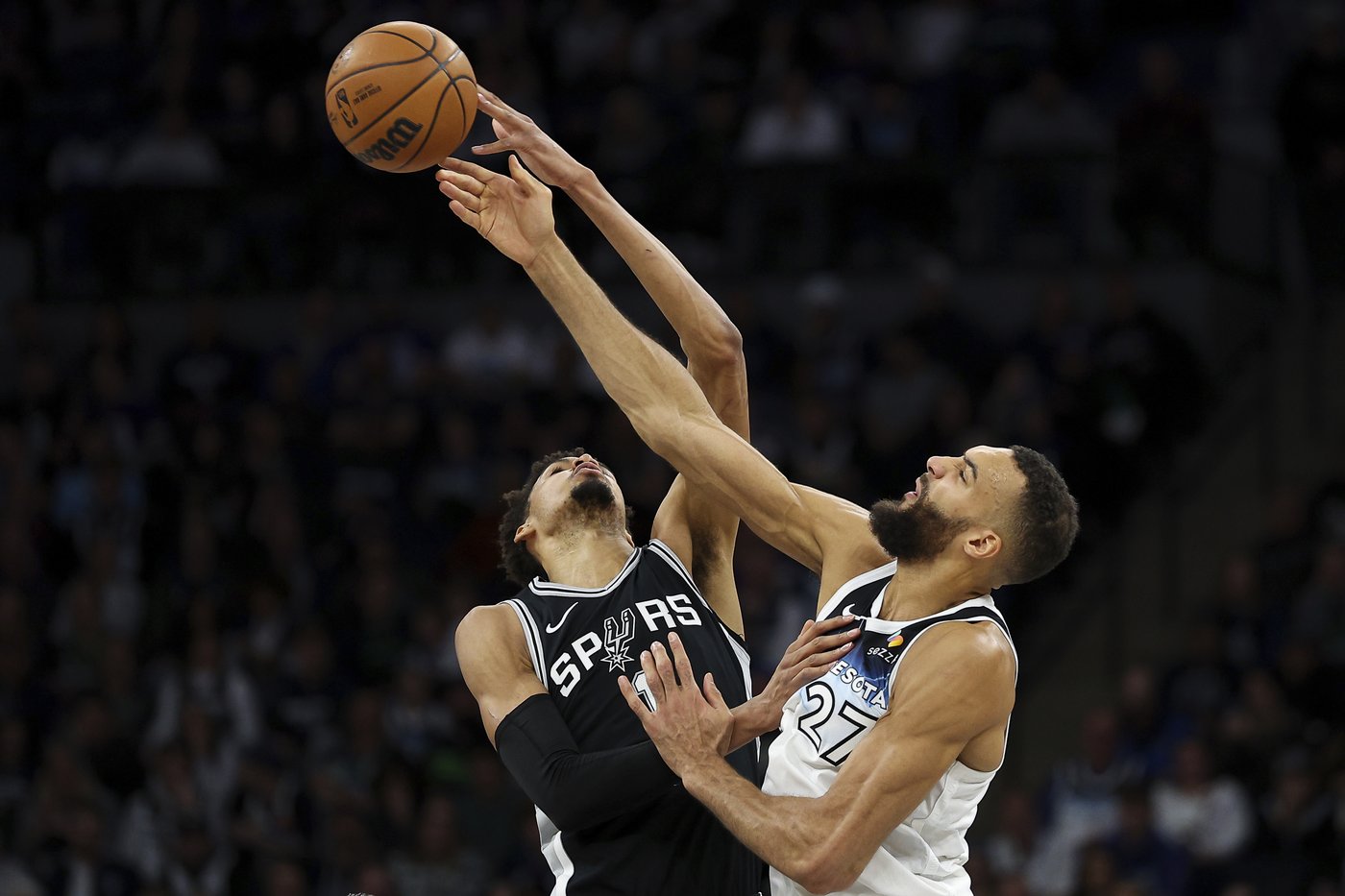 DiVincenzo scores 26 to lead Timberwolves past Spurs 112-110 despite 34 points from Wembanyama | iNFOnews.ca DiVincenzo scores 26 to lead Timberwolves past Spurs 112-110 despite 34 points from Wembanyama | iNFOnews.ca