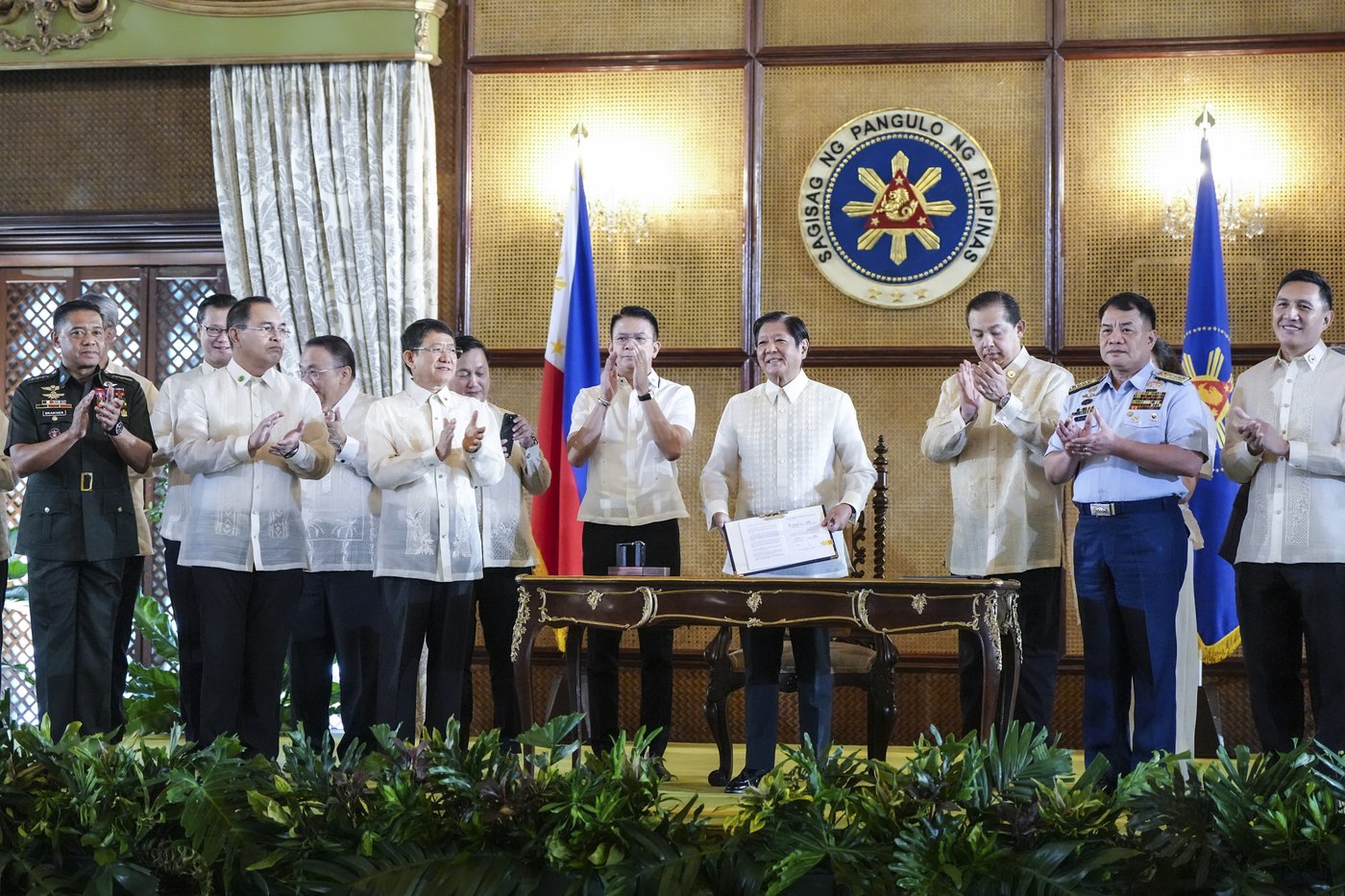 Philippine president angers China with new laws to demarcate South China Sea territories | iNFOnews.ca Philippine president angers China with new laws to demarcate South China Sea territories | iNFOnews.ca