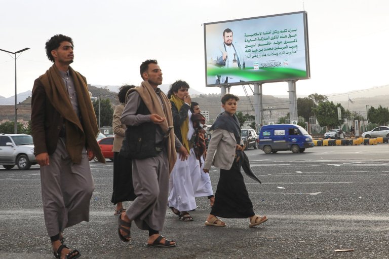 Houthi strikes set fire to Saudi oil sites and wound 73, plus other key Mideast news | iNFOnews.ca