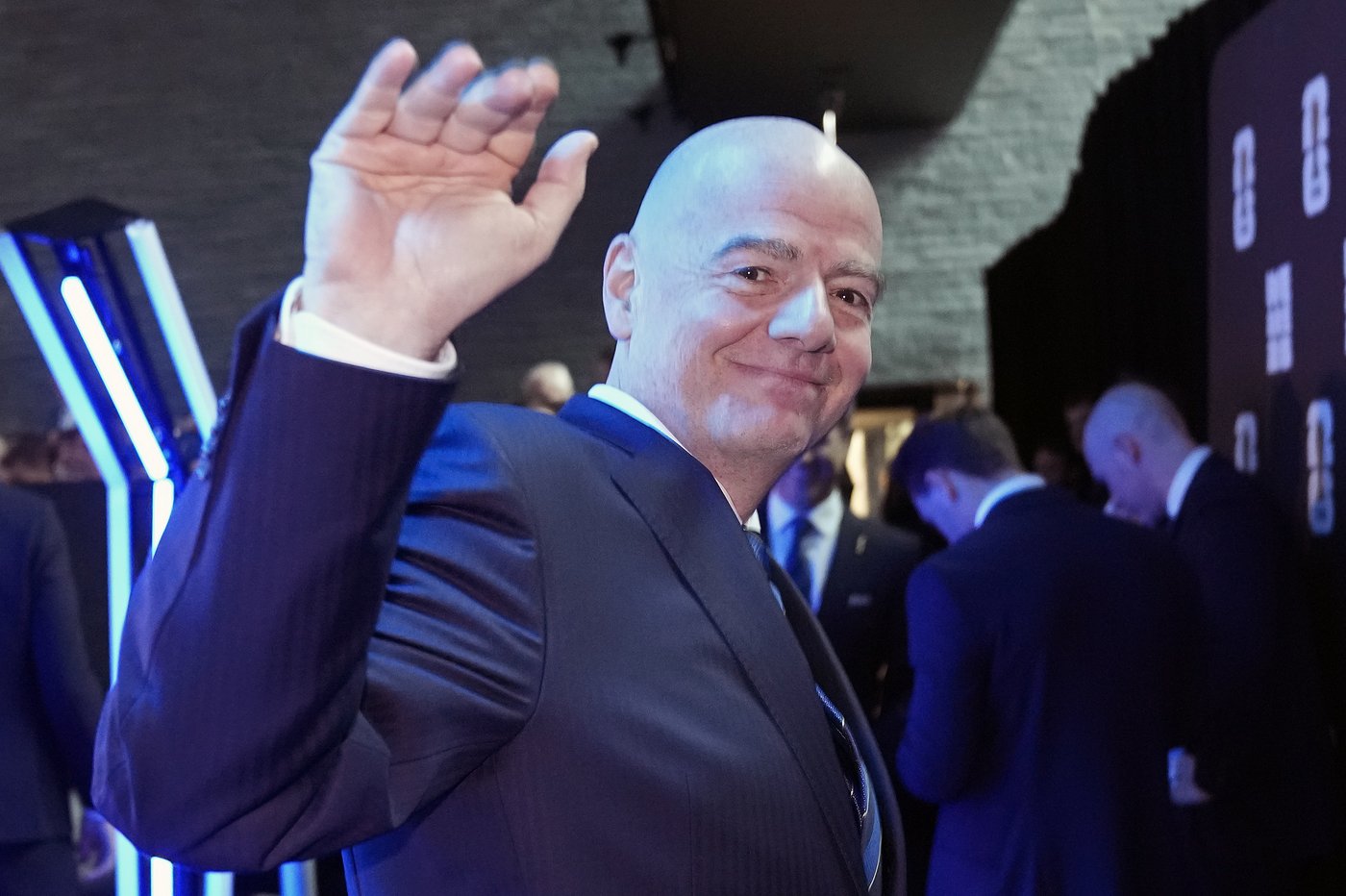 FIFA apologizes to Ukraine soccer body for Crimea map error at 2026 World Cup draw | iNFOnews.ca
