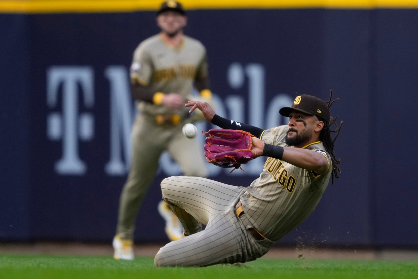 Padres dismiss Mason Miller pitch-tipping speculation, prepare to face Brewers with season on line | iNFOnews.ca