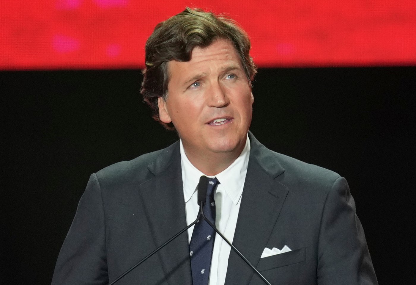 Trump defends Tucker Carlson after interview with activist known for his antisemitic views | iNFOnews.ca