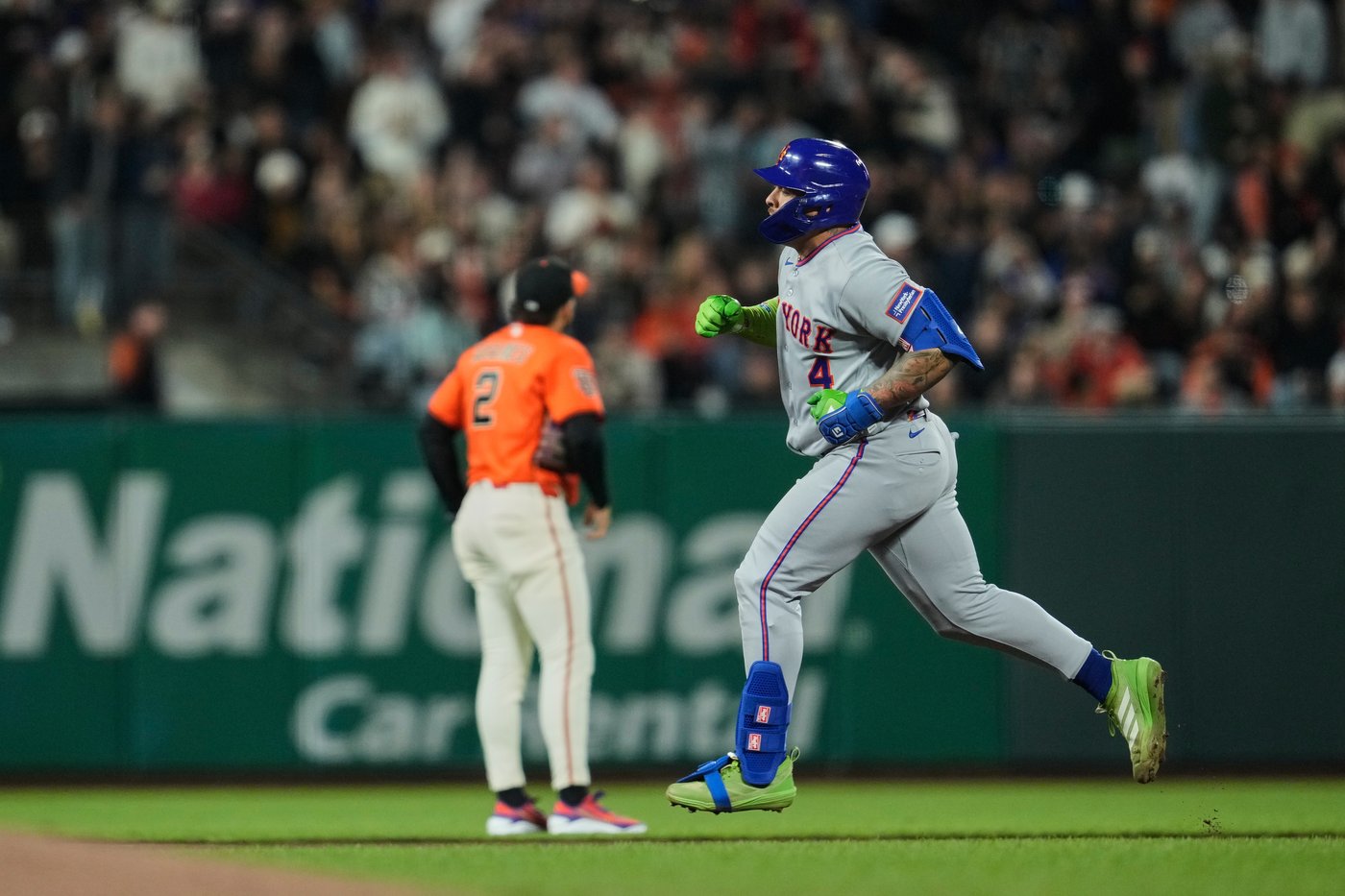 Alvarez hits 2 homers and Mets bust out at the plate to back McLean in 10-3 blowout of Giants | iNFOnews.ca Alvarez hits 2 homers and Mets bust out at the plate to back McLean in 10-3 blowout of Giants | iNFOnews.ca
