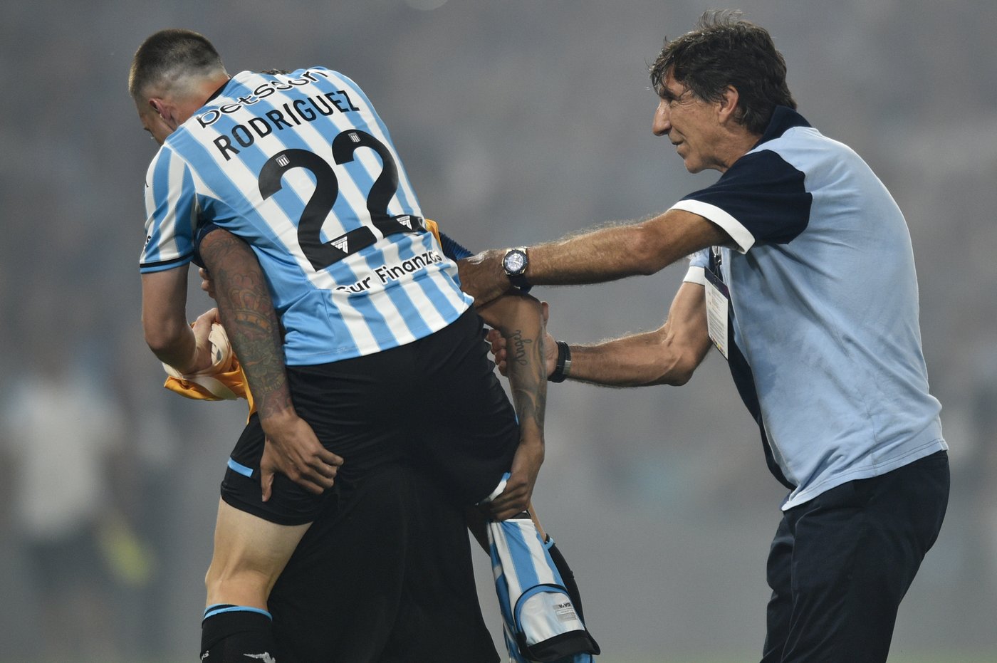 Depay's Corinthians knocked out by Argentina's Racing in Copa Sudamericana semifinal | iNFOnews.ca