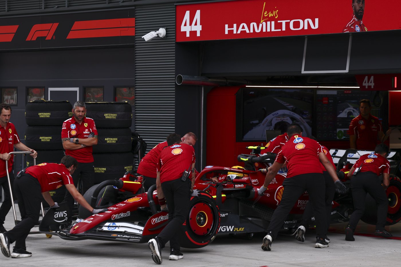 Lewis Hamilton says he's 'useless' and suggests a driver change at Ferrari after teammate takes pole | iNFOnews.ca