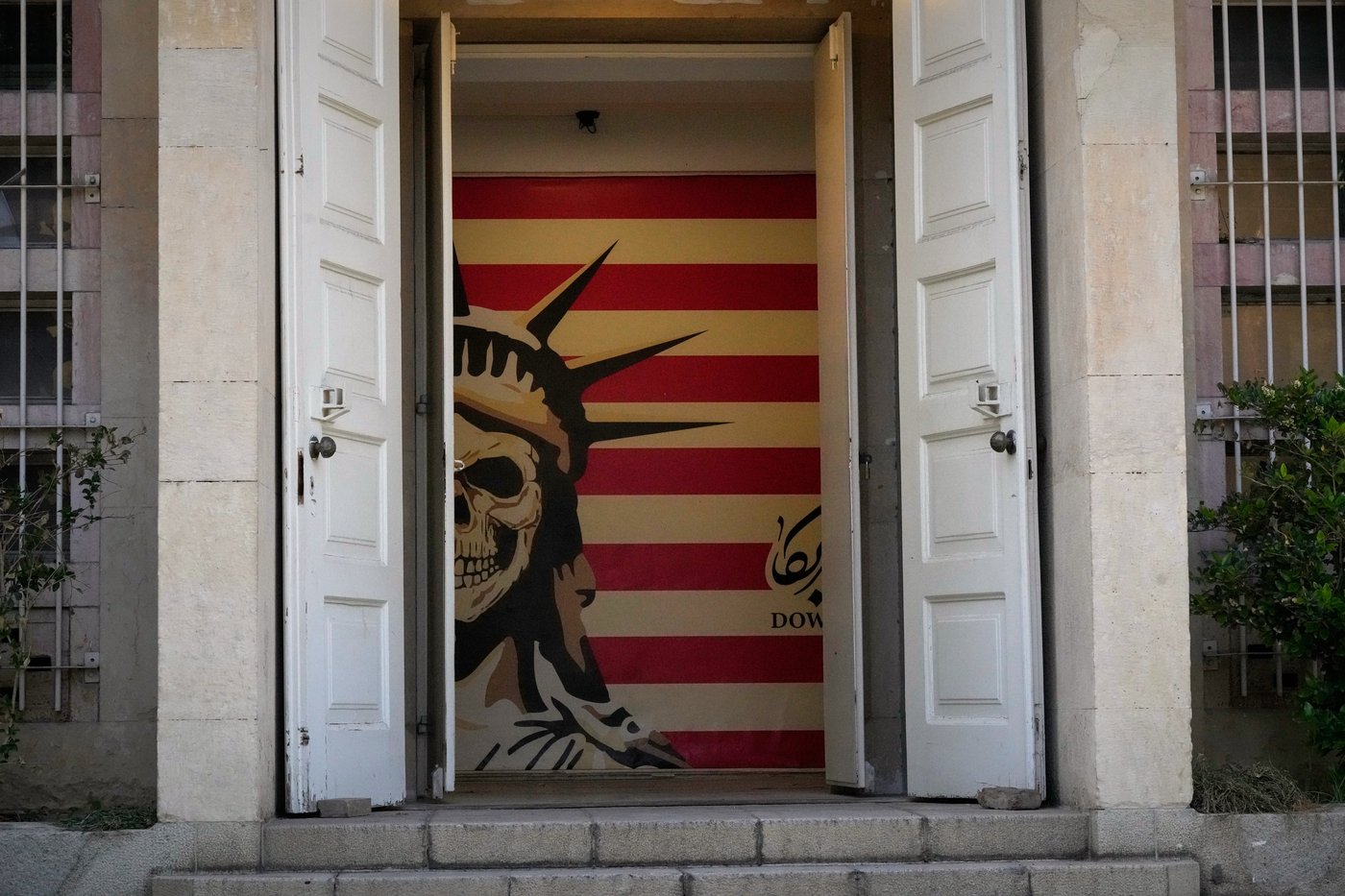 Inside Tehran's former U.S. Embassy, now an anti-American museum, in photos | iNFOnews.ca