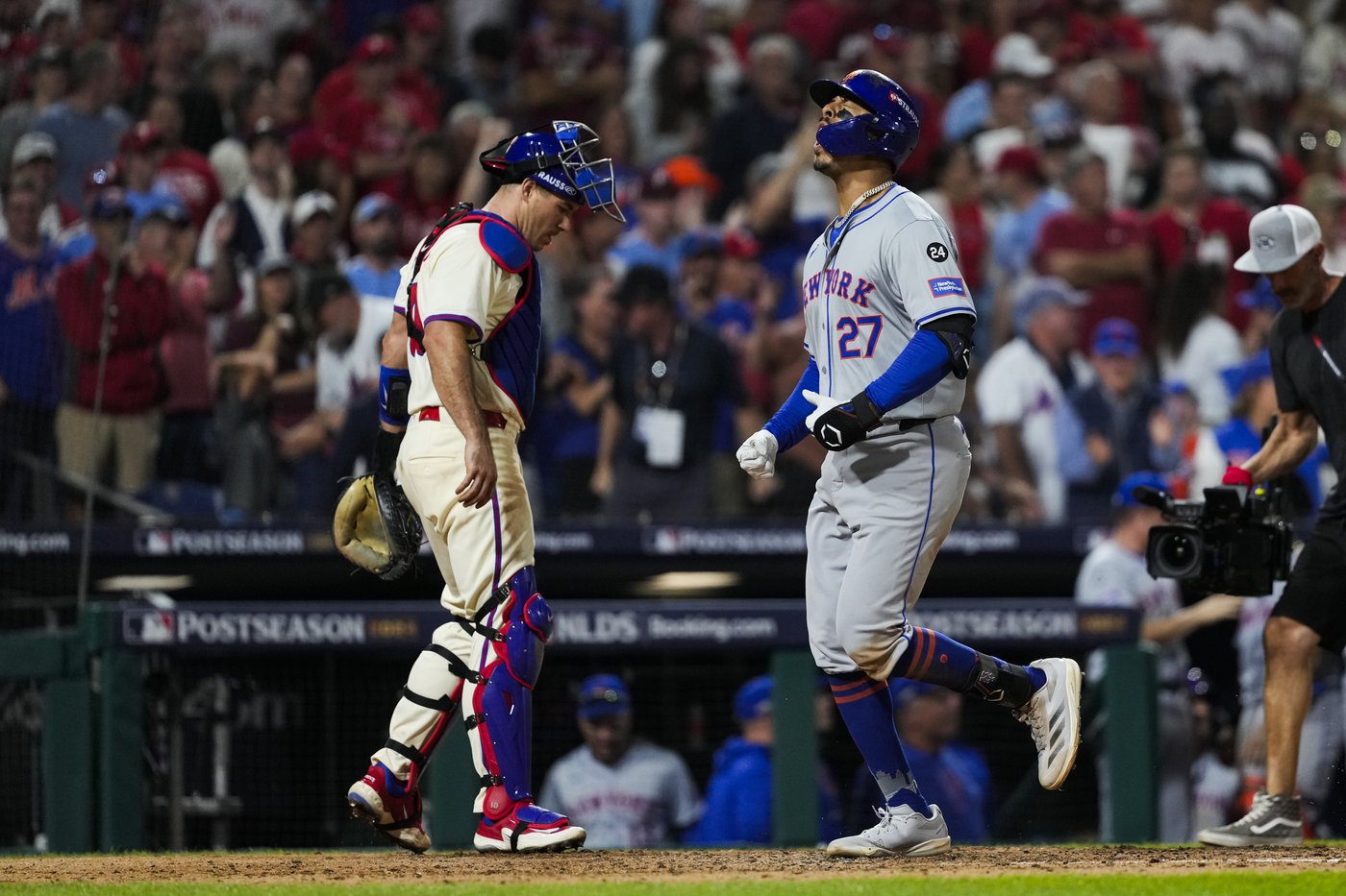 Mets bullpen fails to hold lead in 8th inning, blows Game 2 in 9th to Phillies. | iNFOnews.ca Mets bullpen fails to hold lead in 8th inning, blows Game 2 in 9th to Phillies. | iNFOnews.ca
