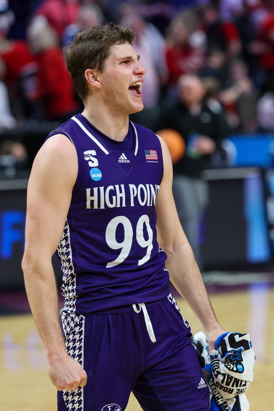 Chase Johnston hadn't made a 2-pointer all season. His layup gave High Point a March Madness win | iNFOnews.ca Chase Johnston hadn't made a 2-pointer all season. His layup gave High Point a March Madness win | iNFOnews.ca