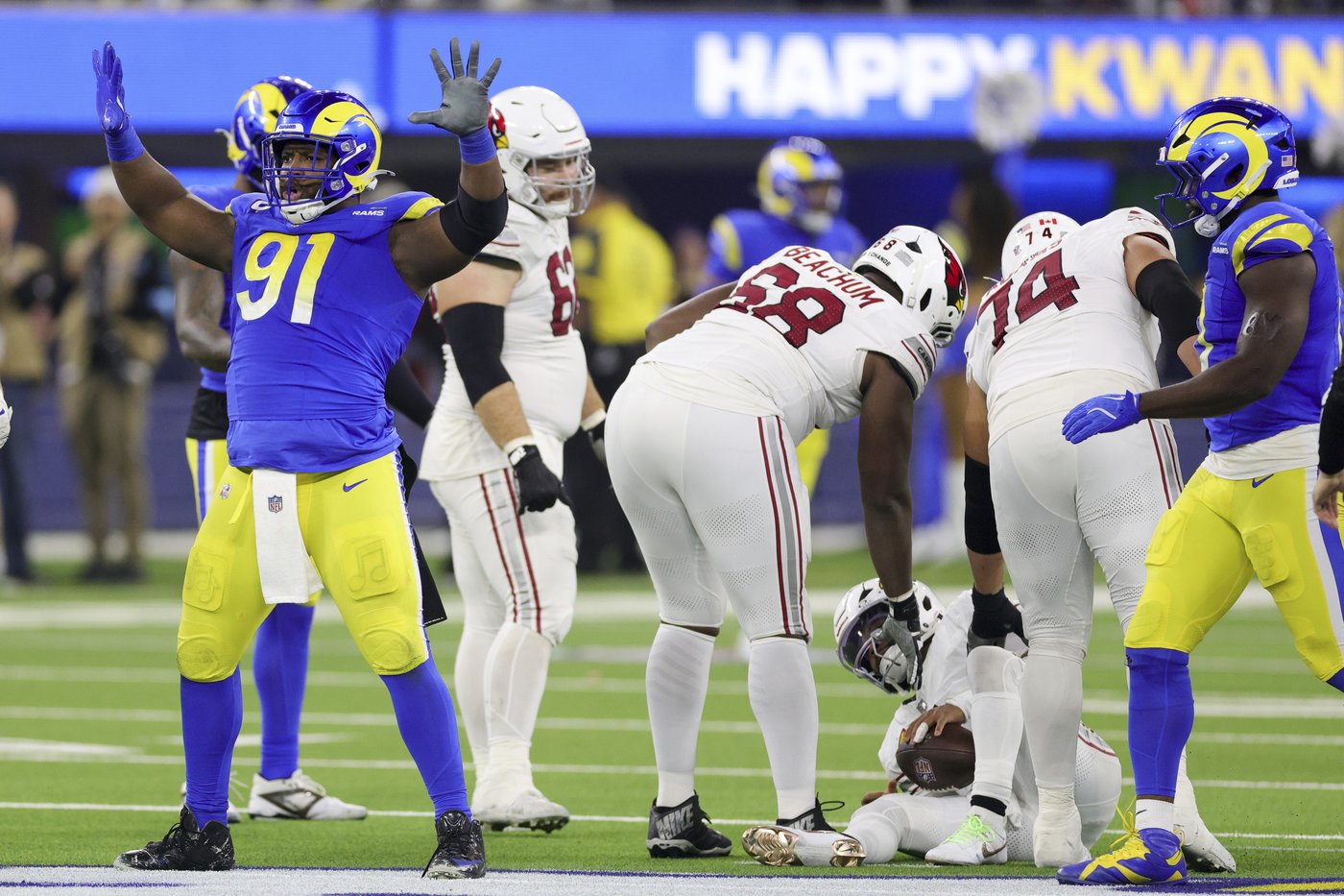 Rams' offense is struggling, but the defense has put LA on the brink of an NFC West title | iNFOnews.ca Rams' offense is struggling, but the defense has put LA on the brink of an NFC West title | iNFOnews.ca