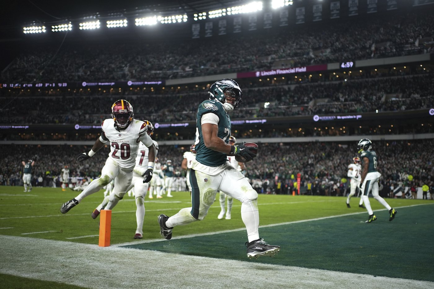 Eagles rolling behind Hurts, Barkley atop division and as one of NFL's best | iNFOnews.ca