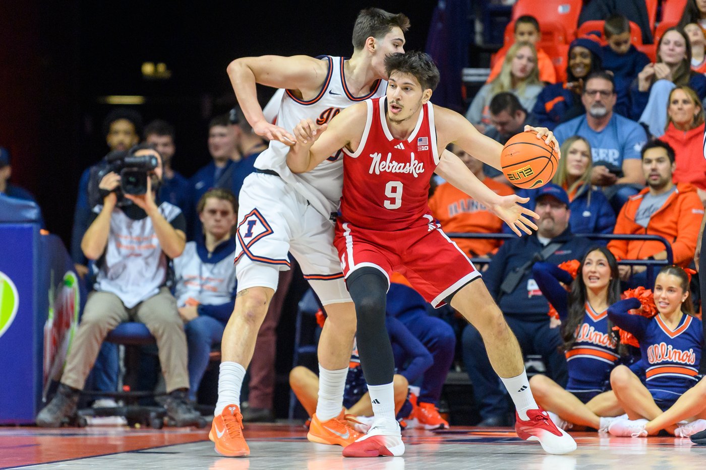 Jamarques Lawrence's buzzer-beater gives No. 23 Nebraska an 83-80 win over No. 13 Illinois | iNFOnews.ca