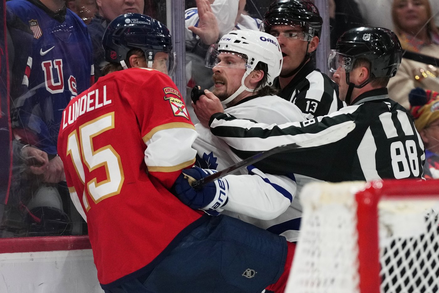 Brad Marchand scores twice as the Panthers beat the Maple Leafs 5-1 | iNFOnews.ca