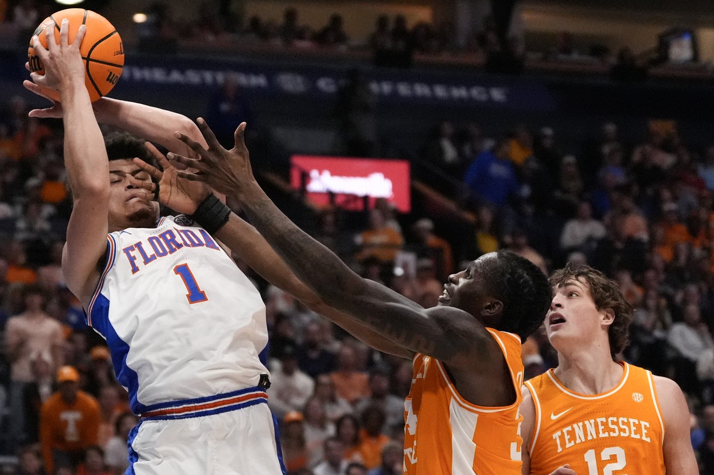 AP men's player of the week: Florida's Walter Clayton Jr. pushes Gators to SEC title | iNFOnews.ca