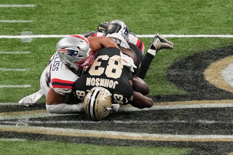 Spencer Rattler's latest solid outing for Saints undermined by untimely mistakes in loss to Patriots | iNFOnews.ca