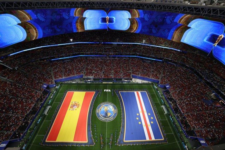 Cape Verde faces Spain in its first World Cup, and other highlights from Monday games, in photos | iNFOnews.ca