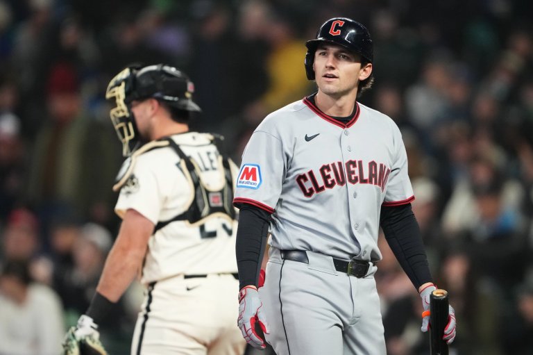 Guardians rookie Chase DeLauter hobbles off after fouling an Ohtani pitch off his foot | iNFOnews.ca