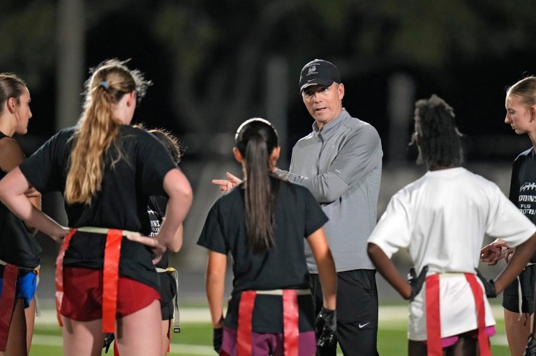 Girls flag football is finally catching on. Florida high schools were 20 years early | iNFOnews.ca