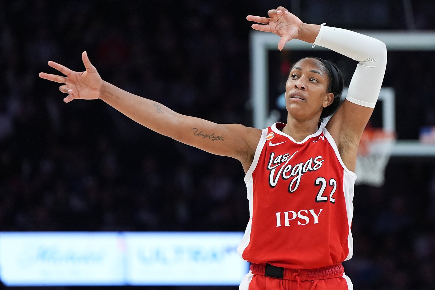Aces rest A'ja Wilson, Chelsea Gray and Jackie Young after brutal back-to-back travel | iNFOnews.ca