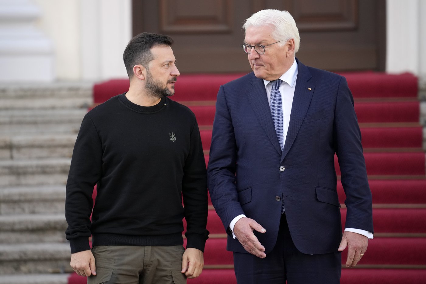 Zelenskyy appeals to allies to keep up aid as Germany pledges new weapons package | iNFOnews.ca