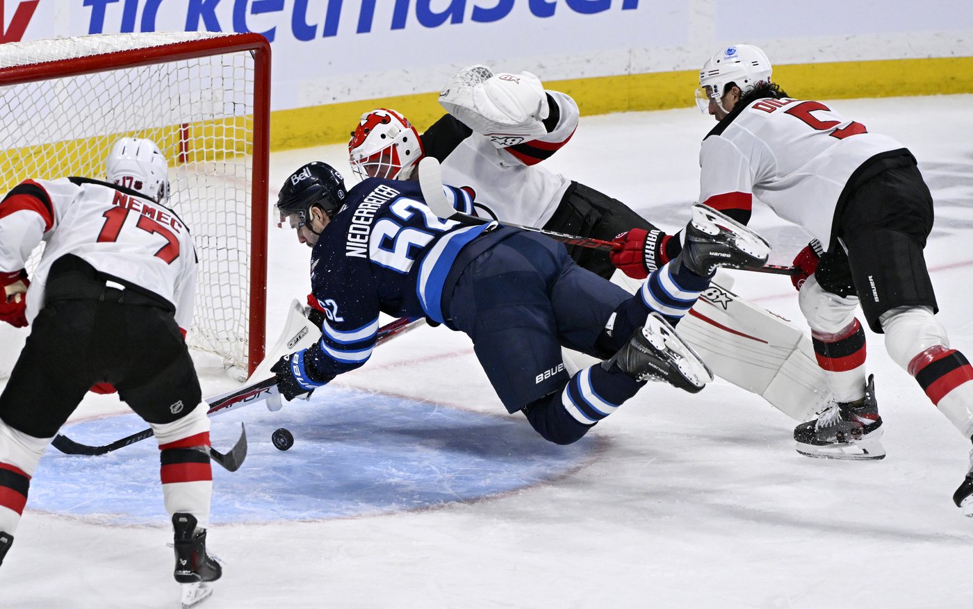 Tanner Pearson's third-period goal leads Winnipeg Jets past New Jersey Devils 4-3 | iNFOnews.ca Tanner Pearson's third-period goal leads Winnipeg Jets past New Jersey Devils 4-3 | iNFOnews.ca
