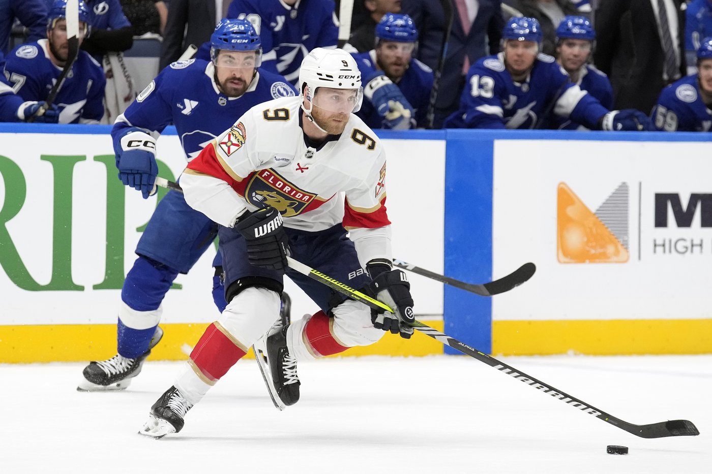 Panthers use short-handed goals to beat Lightning 4-2 in opener of home-and-home set | iNFOnews.ca