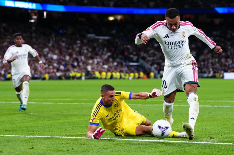 Mbappé stars as Madrid beats Sevilla 4-1, 50-meter goal in England, Freiburg's 1st Bundesliga loss | iNFOnews.ca