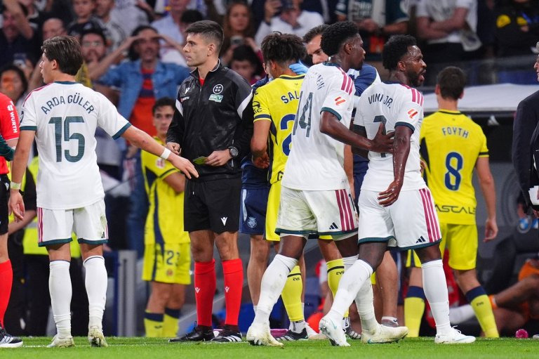 Real Madrid's Vinícius red-carded for pulling hair of Villarreal player | iNFOnews.ca