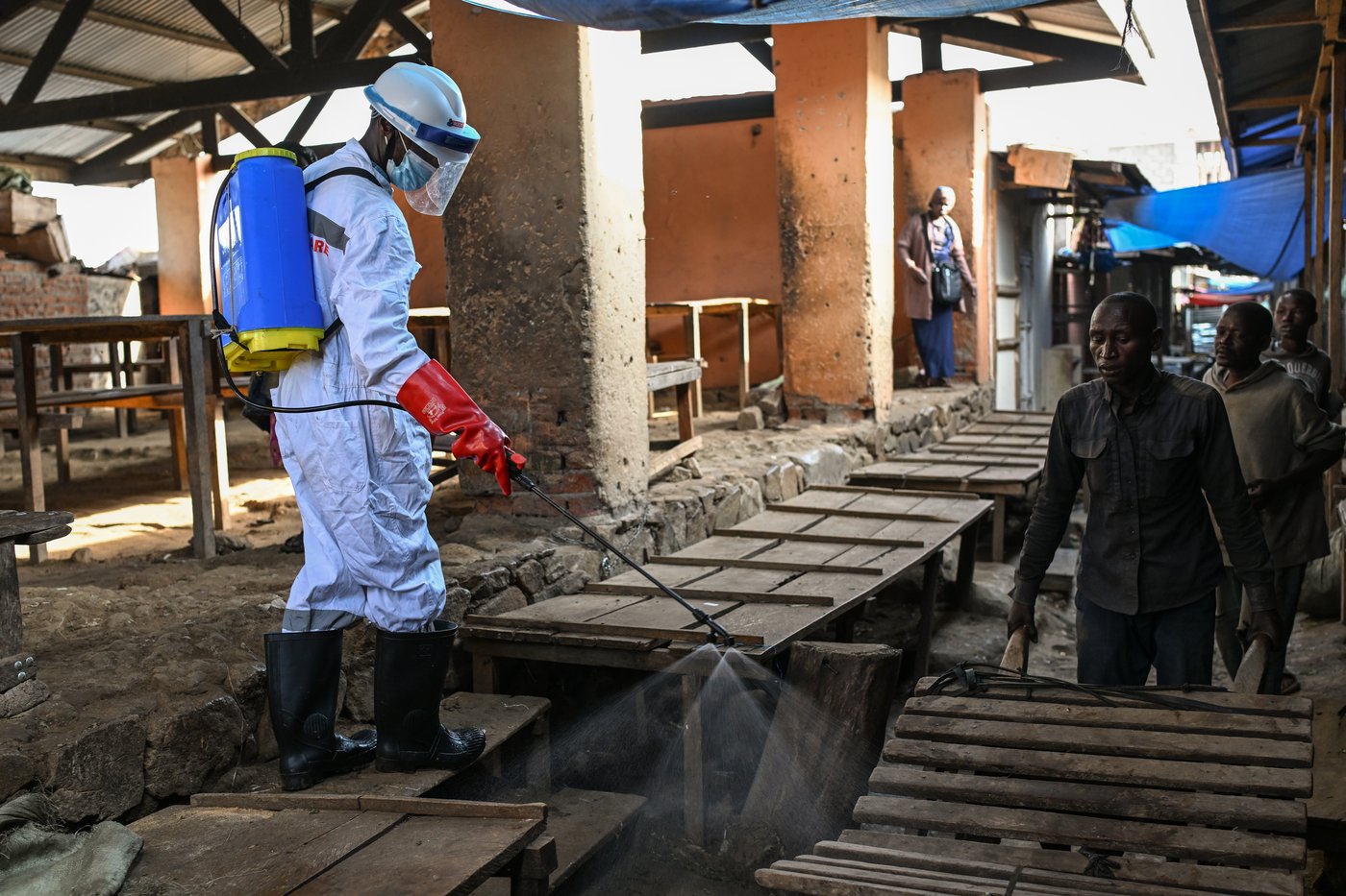Public Health Agency of Canada defends decision to restrict travel from Ebola-affected countries | iNFOnews.ca Public Health Agency of Canada defends decision to restrict travel from Ebola-affected countries | iNFOnews.ca