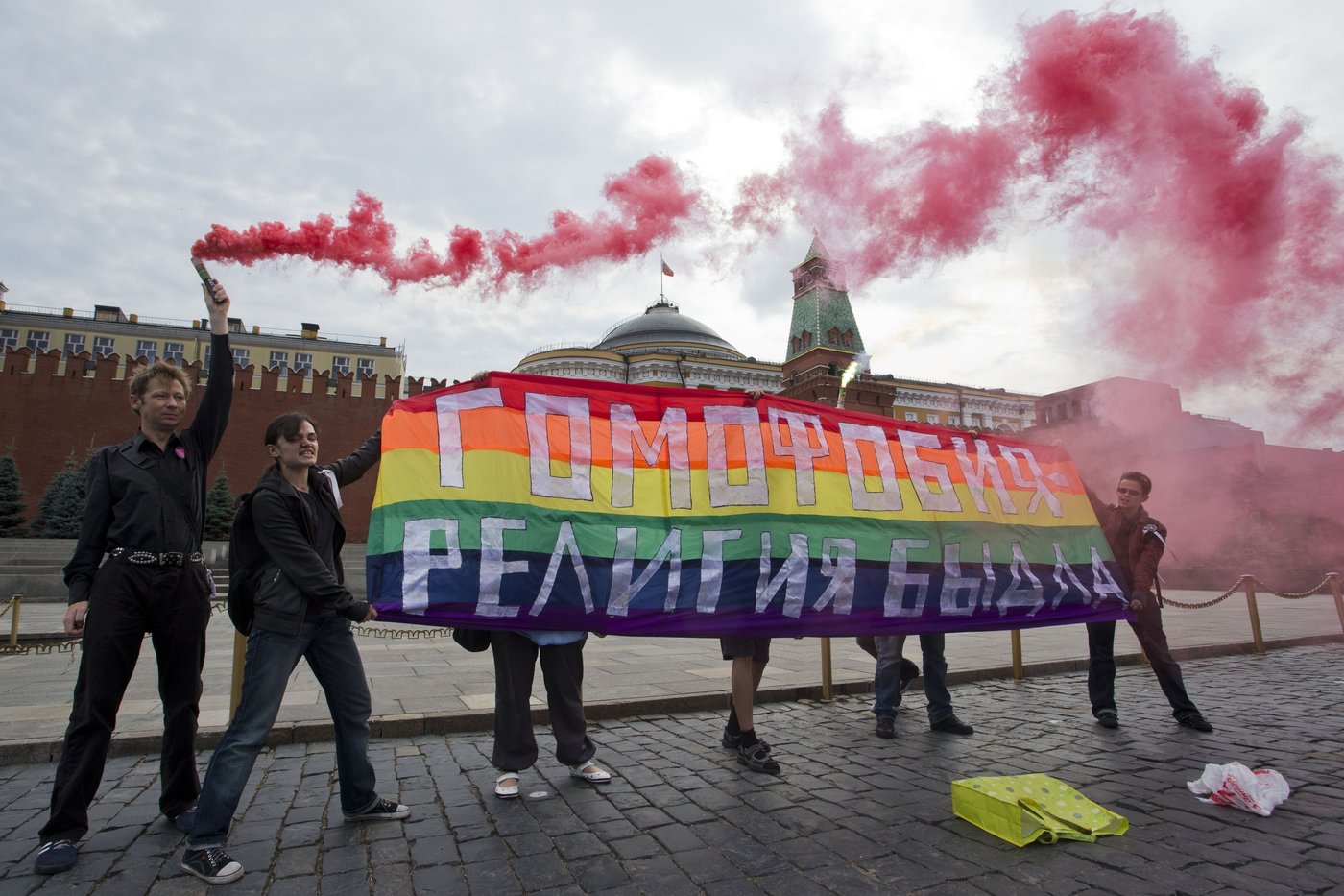 Russian LGBTQ+ activists describe a climate of fear following new laws and court rulings | iNFOnews.ca Russian LGBTQ+ activists describe a climate of fear following new laws and court rulings | iNFOnews.ca