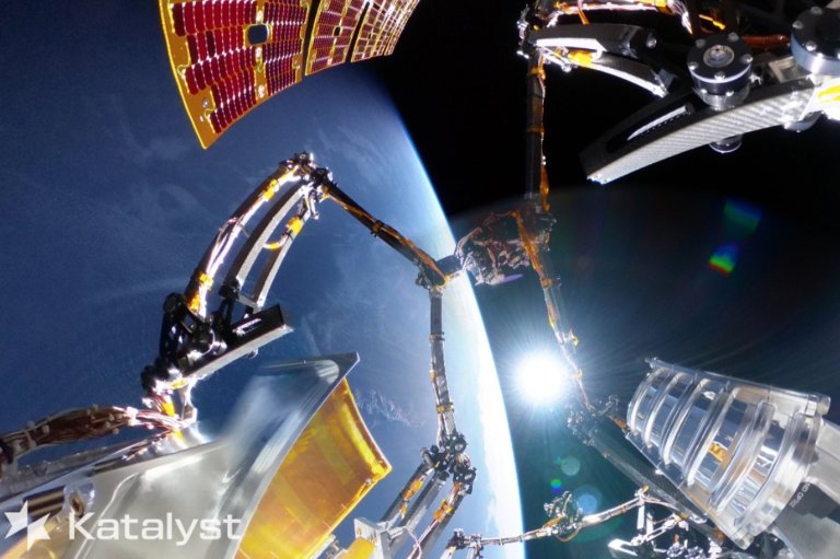 Private spacecraft falls back to Earth after failing to rescue aging NASA telescope | iNFOnews.ca