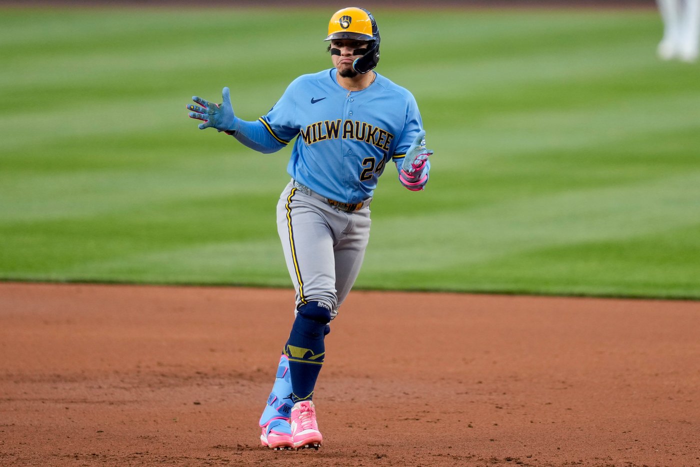 Contreras gets 4 hits again and Brewers’ combined no-hit bid spoiled in 6-1 win over Nationals | iNFOnews.ca Contreras gets 4 hits again and Brewers’ combined no-hit bid spoiled in 6-1 win over Nationals | iNFOnews.ca