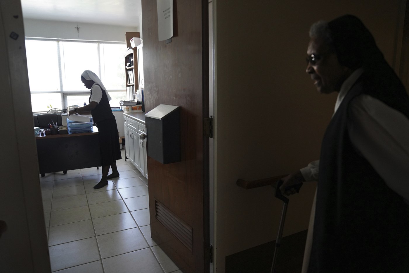 Leap of faith: A few young women in US buck the trends by joining the ranks of Catholic nuns | iNFOnews.ca