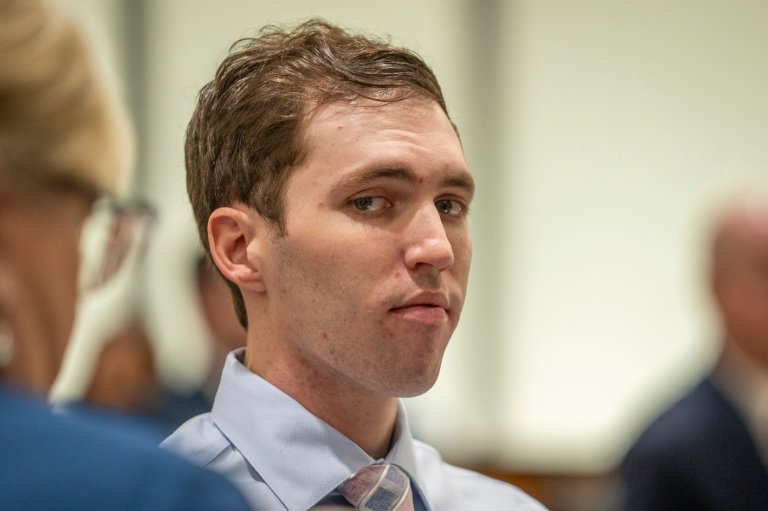 Defendant in Charlie Kirk's killing asks judge to disqualify prosecutors | iNFOnews.ca